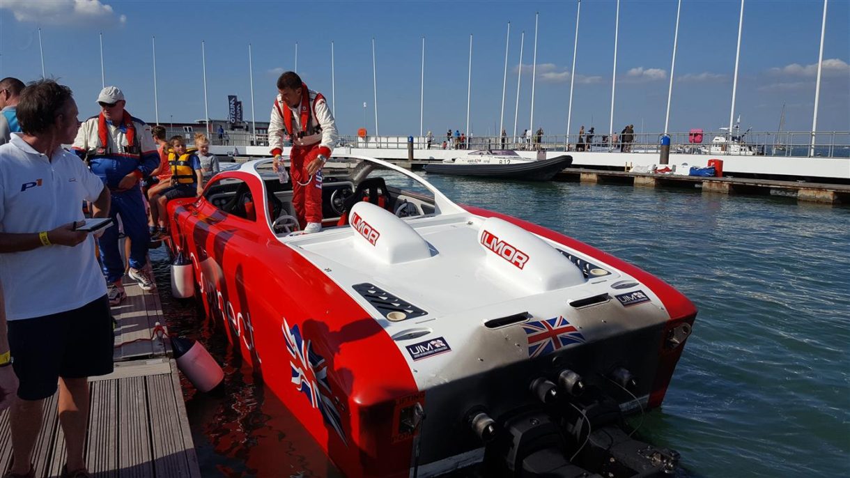 Halcyon Connect winner 2017 Cowes Torquay Cowes Powerboat race 